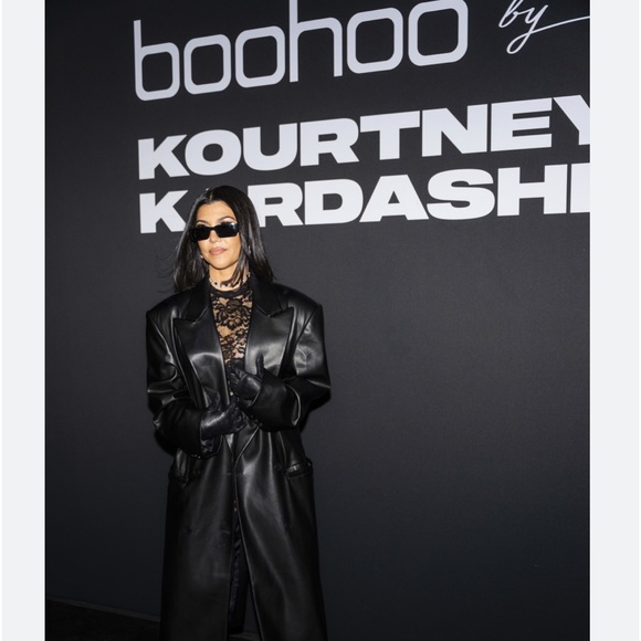 BOOHOO x KOURTNEY KARFASHIAN XS TRENCH COAT REVERSABLE - Picture 1 of 8